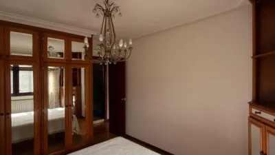 Piso en alquiler en Calle del General Elorza, 54, Pumarín-Teatinos (Oviedo) de 1.200 €<span>/mes</span>