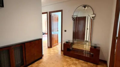 Piso en alquiler en Calle del General Elorza, 54, Pumarín-Teatinos (Oviedo) de 1.200 €<span>/mes</span>