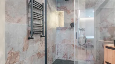 Flat at 13 Rafael Belderrain Street photo 18