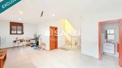 Single-family home in Sant Esteve Sesrovires photo 43