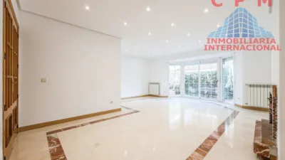 Casa adosada en alquiler en Salvador - Imagen 2