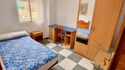 Piso en alquiler en Avenida de Pulianas, cerca de Calle Gutierre Tibón, Cartuja (Distrito Norte. Granada Capital) de 900 €<span>/mes</span>