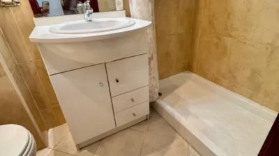 Piso en alquiler en Avenida de Pulianas, cerca de Calle Gutierre Tibón, Cartuja (Distrito Norte. Granada Capital) de 900 €<span>/mes</span>