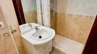 Piso en alquiler en Avenida de Pulianas, cerca de Calle Gutierre Tibón, Cartuja (Distrito Norte. Granada Capital) de 900 €<span>/mes</span>