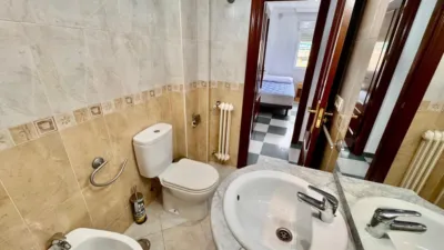 Piso en alquiler en Avenida de Pulianas, cerca de Calle Gutierre Tibón, Cartuja (Distrito Norte. Granada Capital) de 900 €<span>/mes</span>