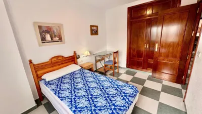 Piso en alquiler en Avenida de Pulianas, cerca de Calle Gutierre Tibón, Cartuja (Distrito Norte. Granada Capital) de 900 €<span>/mes</span>