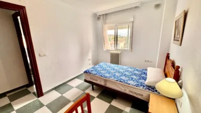 Piso en alquiler en Avenida de Pulianas, cerca de Calle Gutierre Tibón, Cartuja (Distrito Norte. Granada Capital) de 900 €<span>/mes</span>
