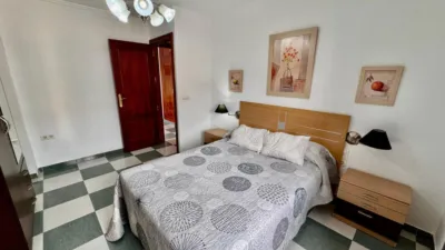 Piso en alquiler en Avenida de Pulianas, cerca de Calle Gutierre Tibón, Cartuja (Distrito Norte. Granada Capital) de 900 €<span>/mes</span>