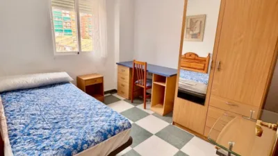 Piso en alquiler en Avenida de Pulianas, cerca de Calle Gutierre Tibón, Cartuja (Distrito Norte. Granada Capital) de 900 €<span>/mes</span>