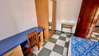 Piso en alquiler en Avenida de Pulianas, cerca de Calle Gutierre Tibón, Cartuja (Distrito Norte. Granada Capital) de 900 €<span>/mes</span>