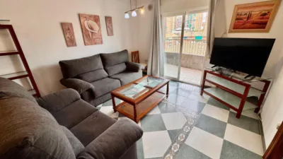 Piso en alquiler en Avenida de Pulianas, cerca de Calle Gutierre Tibón, Cartuja (Distrito Norte. Granada Capital) de 900 €<span>/mes</span>