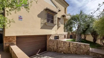 House in the Metropolitan Area photo 8