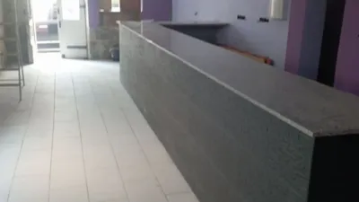 Local comercial en venta en Calle de la Torre - Vista 2