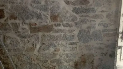 Local comercial en venta en Calle de la Torre - Más