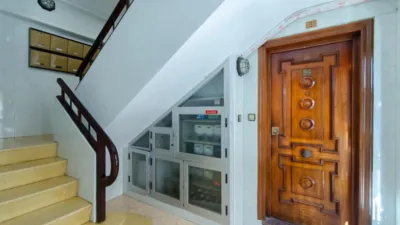 Piso en venta en Calle de Alhucemas, 5, Barrio Peral-San Félix (Distrito Núcleo Urbano. Cartagena) de 125.000 €