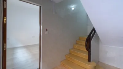 Piso en venta en Calle de Alhucemas, 5, Barrio Peral-San Félix (Distrito Núcleo Urbano. Cartagena) de 125.000 €