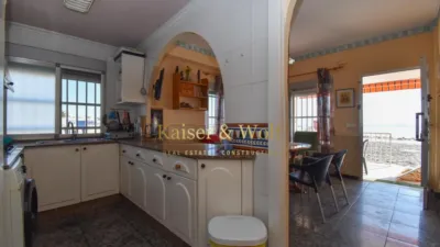 Chalet on Avenida Dama de Elche photo 11