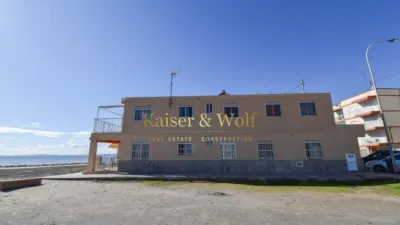 Chalet on Avenida Dama de Elche photo 4