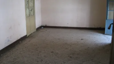 Casa en venta en Extremadura, Alburquerque de 151.900 €