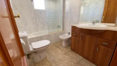 Casa adosada en venta en Calle del Río Eo, 40, Los Alcázares de 142.500 €