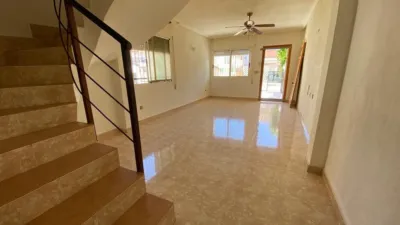 Casa adosada en venta en Calle del Río Eo, 40, Los Alcázares de 142.500 €