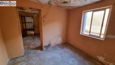 Chalet en venta en Calle de las Carnicerías, Calera y Chozas de 26.000 €