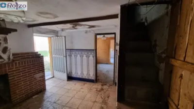 Chalet en venta en Calle de las Carnicerías, Calera y Chozas de 26.000 €