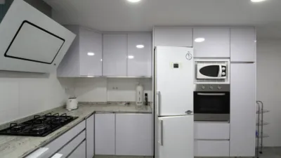 Piso en alquiler en Cardenal Benlloch, Zona Cardenal Benlloch-Avinguda del Sud (Mislata) de 1.500 €<span>/mes</span>