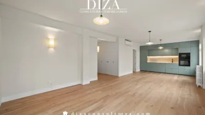 Piso en alquiler en Calle de la Infanta María Teresa - Imagen 3