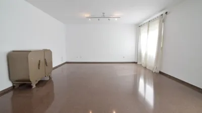 Piso en alquiler en Calle Riu Jalon - Imagen 3