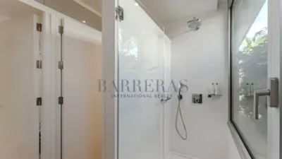 Chalet on Calle Josefina de La Torre photo 37