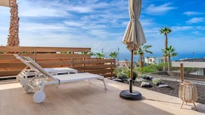 Chalet on Calle Josefina de La Torre photo 7