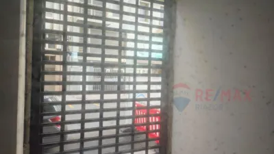 Local comercial en alquiler en Avenida Barrié de La Maza - Más