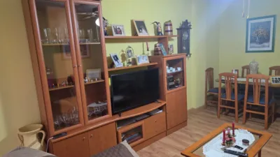Piso en venta en Calle Av Valle del Tietar, Número 5, Santa María del Tiétar de 99.000 €