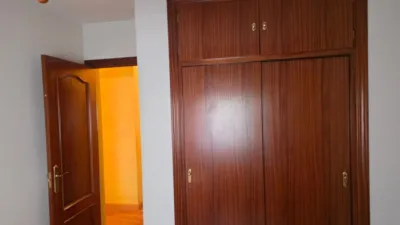 Piso en venta en Calle Av Valle del Tietar, Número 5, Santa María del Tiétar de 99.000 €