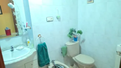 Piso en venta en Calle Av Valle del Tietar, Número 5, Santa María del Tiétar de 99.000 €