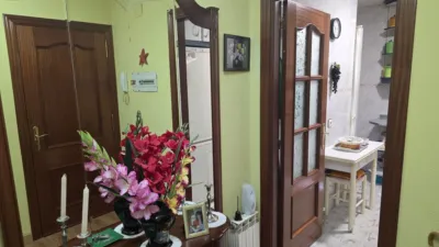 Piso en venta en Calle Av Valle del Tietar, Número 5, Santa María del Tiétar de 99.000 €