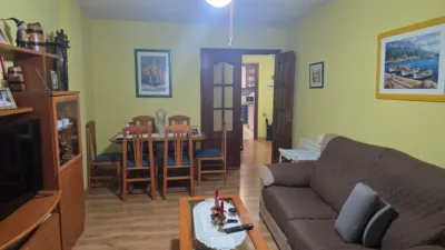 Piso en venta en Calle Av Valle del Tietar, Número 5, Santa María del Tiétar de 99.000 €