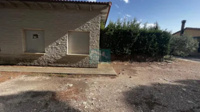 Chalet en venta en Avenida de Aragón, La Muela de 250.000 €