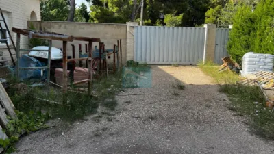 Chalet en venta en Avenida de Aragón, La Muela de 250.000 €