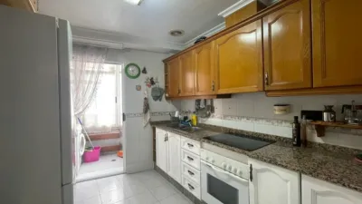 Piso en alquiler en Raval/Puertas Coloradas, El Raval-Puertas Encarnades (Distrito Núcleo Urbano. Elx - Elche) de 700 €<span>/mes</span>