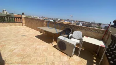 Casa en venta en Calle de Gordal, Centro-Doña Mercedes (Distrito Zona Centro. Dos Hermanas) de 209.900 €