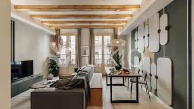 Piso en alquiler en Carrer del Portal Nou, cerca de Passeig de Lluis Companys - Imagen 2