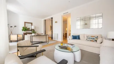 Apartment on Calle de Alfonso XII photo 4