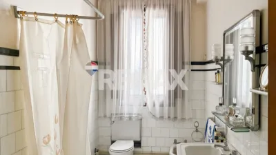 Edificio en venta en Calle Porta Fondo Da Vila - Más