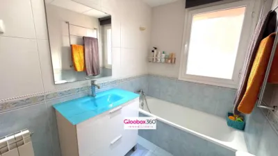 Semi-detached house on Carrer de Porrera photo 44
