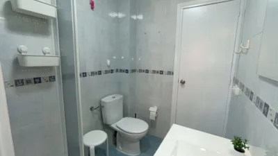 Habitación en alquiler en Calle de los Hornos Caleros, San Antonio-Estación-Las Hervencias (Ávila Capital) de 250 €<span>/mes</span>