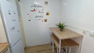 Habitación en alquiler en Calle de los Hornos Caleros, San Antonio-Estación-Las Hervencias (Ávila Capital) de 250 €<span>/mes</span>