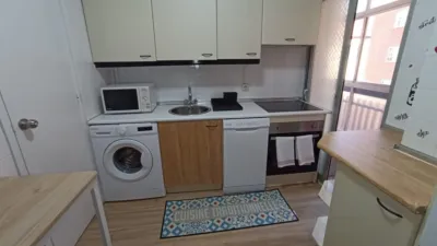 Habitación en alquiler en Calle de los Hornos Caleros, San Antonio-Estación-Las Hervencias (Ávila Capital) de 250 €<span>/mes</span>