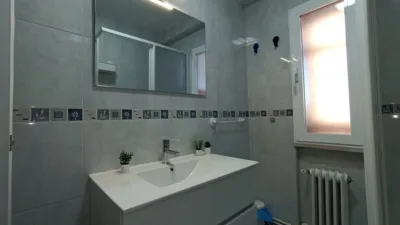 Habitación en alquiler en Calle de los Hornos Caleros, San Antonio-Estación-Las Hervencias (Ávila Capital) de 250 €<span>/mes</span>